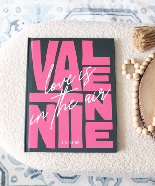 Alternative view of Love Is In The Air Hardcover Coffee Table Photobook