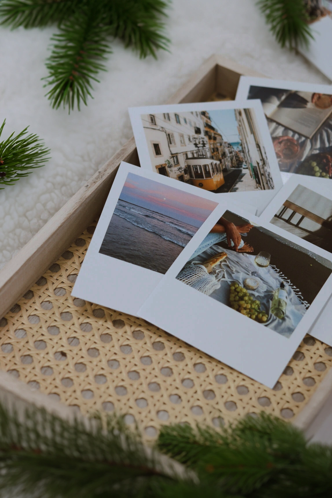 christmassy-polaroid2